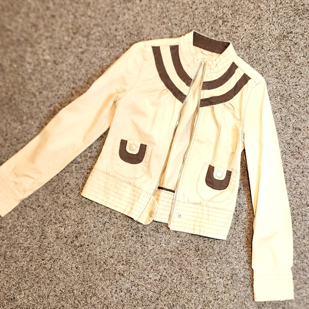 Fossil jacket
